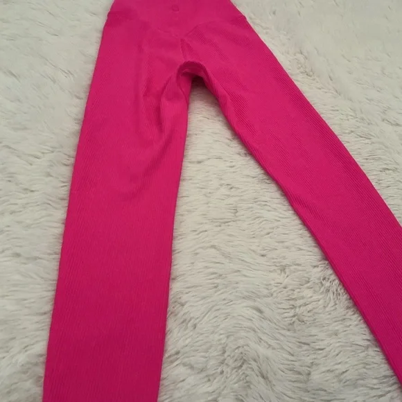 BuffBunny Ribbed Pink Leggings - Picture 9 of 12